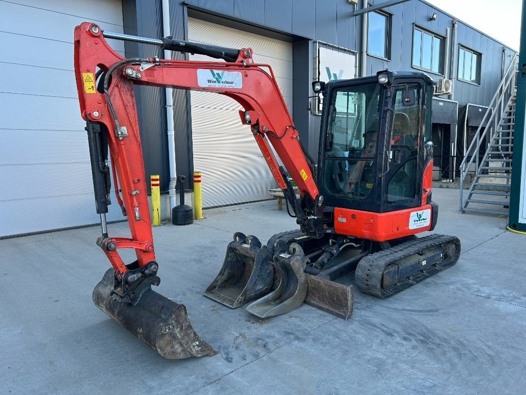 Kubota U 36-4 - Minibagger: das Bild 2 Kubota U 36-4 - Minibagger: das Bild 2