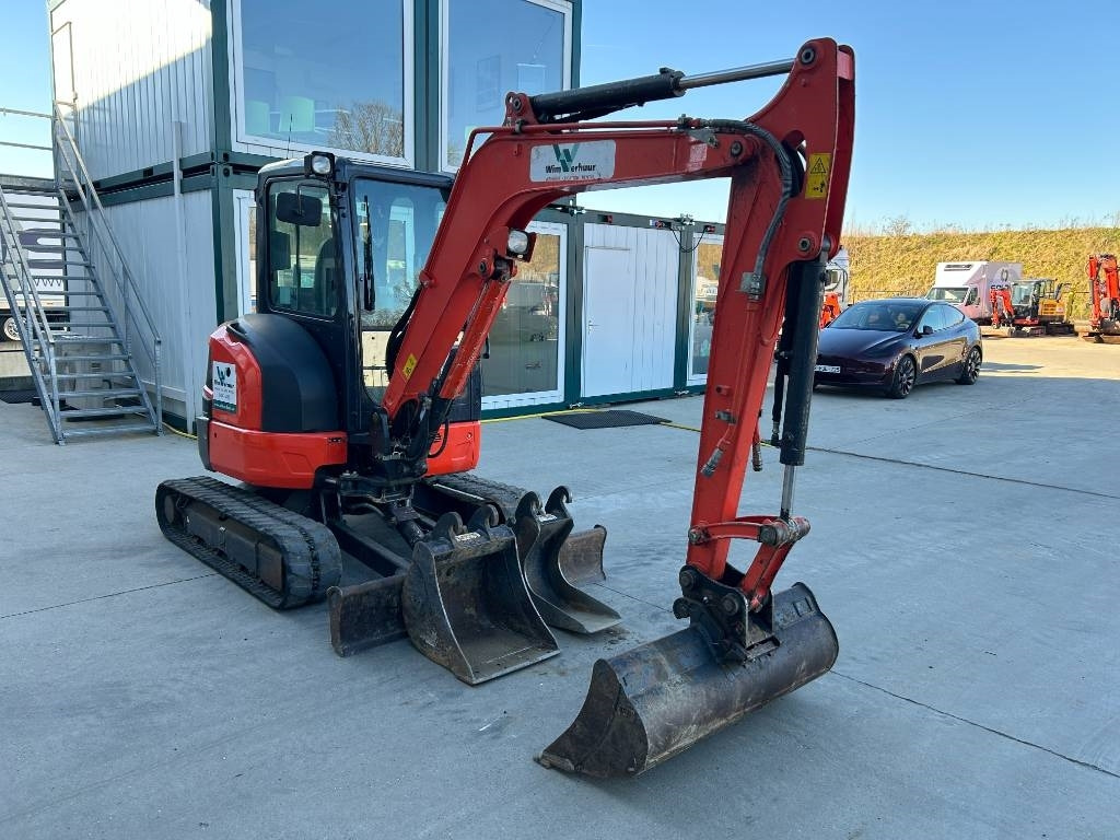 Kubota U 36-4 - Minibagger: das Bild 3 Kubota U 36-4 - Minibagger: das Bild 3