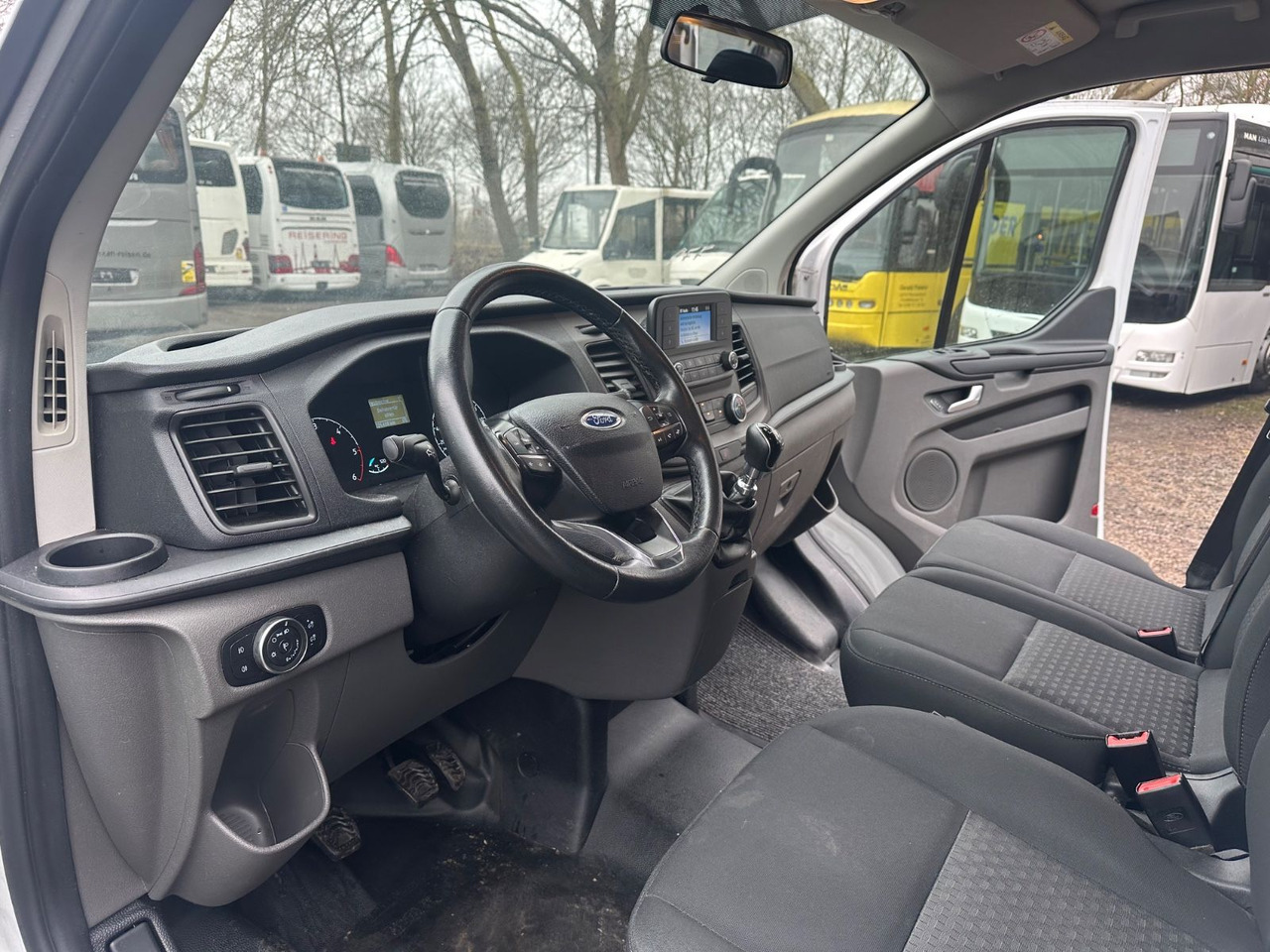 Ford Transit Custom (Klima*Euro 6) - Kleinbus, Personentransporter: das Bild 3 Ford Transit Custom (Klima*Euro 6) - Kleinbus, Personentransporter: das Bild 3