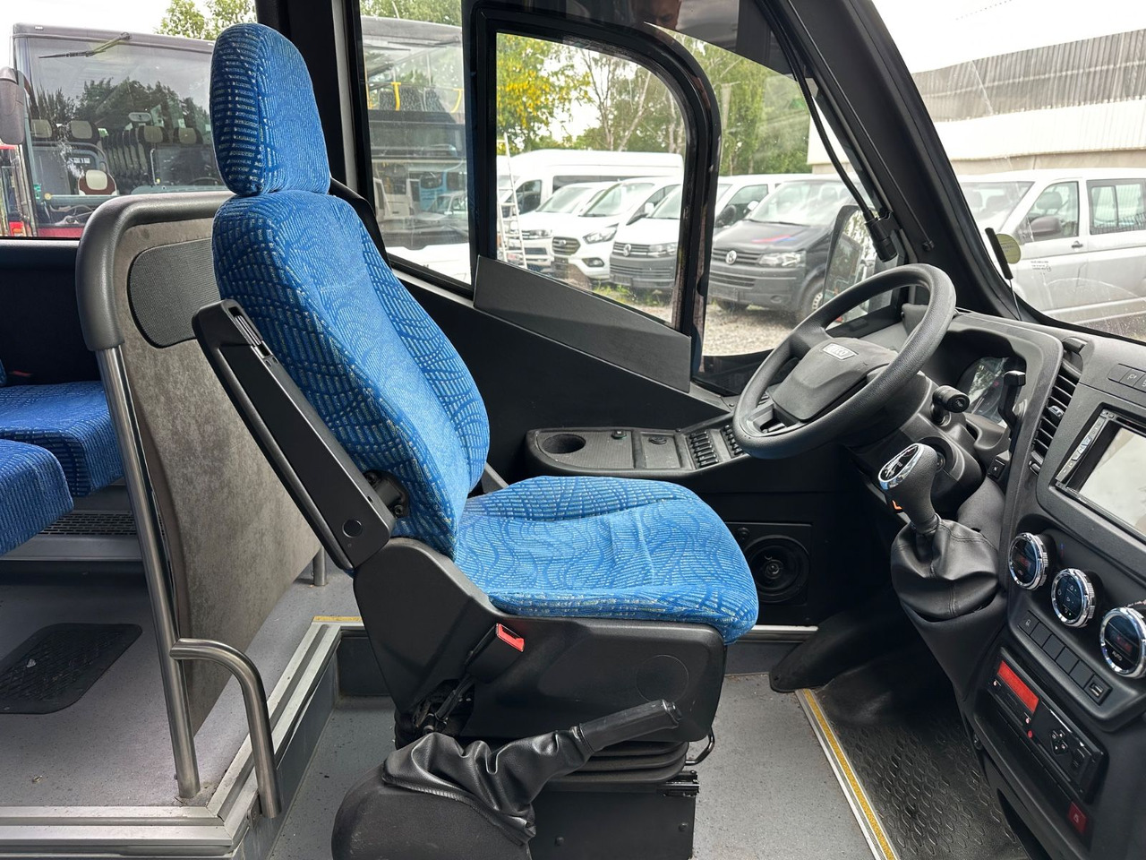 Iveco AN21 Atomic(MotorNeu*7.2t*Hecknied)Rapido Rosero - Kleinbus, Personentransporter: das Bild 4 Iveco AN21 Atomic(MotorNeu*7.2t*Hecknied)Rapido Rosero - Kleinbus, Personentransporter: das Bild 4