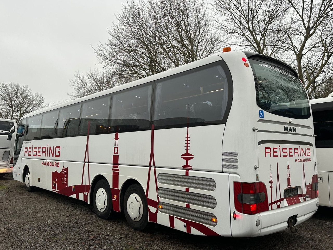 MAN R08 Lions Coach L (wenig Km*Behinderten gerecht) MAN R08 Lions Coach L (wenig Km*Behinderten gerecht) - Reisebus: das Bild 3 MAN R08 Lions Coach L (wenig Km*Behinderten gerecht) MAN R08 Lions Coach L (wenig Km*Behinderten gerecht) - Reisebus: das Bild 3