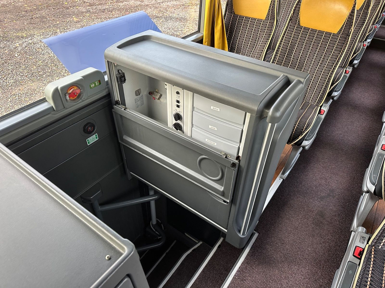 Reisebus Mercedes-Benz Tourismo O350 17 RHD-L (59Sitze*DE*TOP): das Bild 22