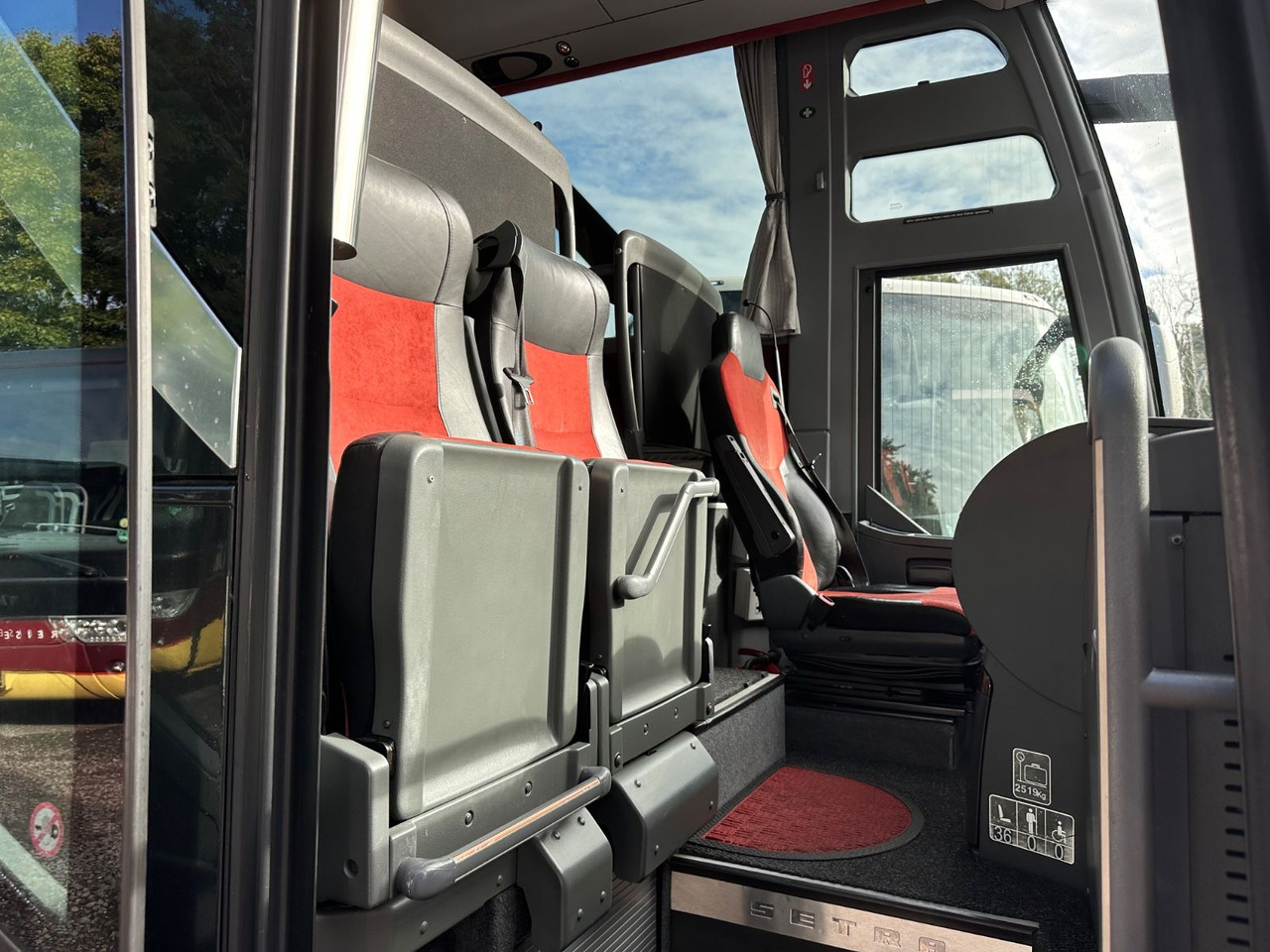 Setra S 416 HDH (V.I.P 2+1 Sitze*Panorama*TOP) - Reisebus: das Bild 4 Setra S 416 HDH (V.I.P 2+1 Sitze*Panorama*TOP) - Reisebus: das Bild 4
